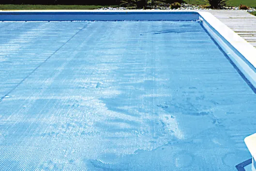 Choisissez la couverture adaptée à votre piscine