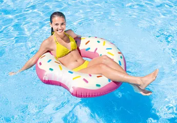 BOUEE GONFLABLE DONUT 107cm ROSE ET BLANCHE INTEX